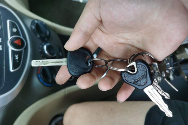 Used Hyundai Verna (older generation) 2011 Hatchback 1.4L Manual Standard GL Model Vehicle Key