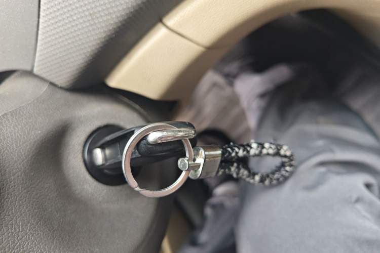Used Hyundai Verna (older generation) 2011 Hatchback 1.4L Automatic Luxury GLS Model Vehicle Key