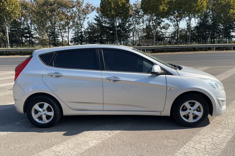 Used Hyundai Verna (older generation) 2011 Hatchback 1.4L Automatic Fashion GT Exterior 2