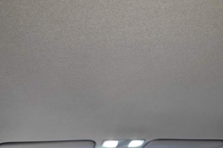 Used Hyundai Verna (older generation) 2011 Hatchback 1.4L Automatic Comfort Model GS Headliner