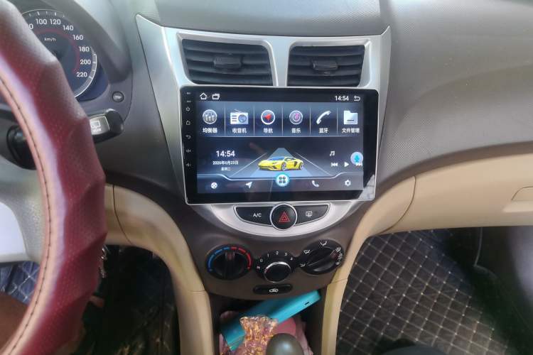 Used Hyundai Verna (older generation) 2011 Hatchback 1.4L Automatic Fashion GT Audio And AC Panel