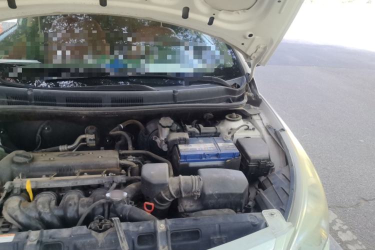 Used Hyundai Verna (older generation) 2011 Hatchback 1.4L Automatic Fashion GT Engine Bay Left
