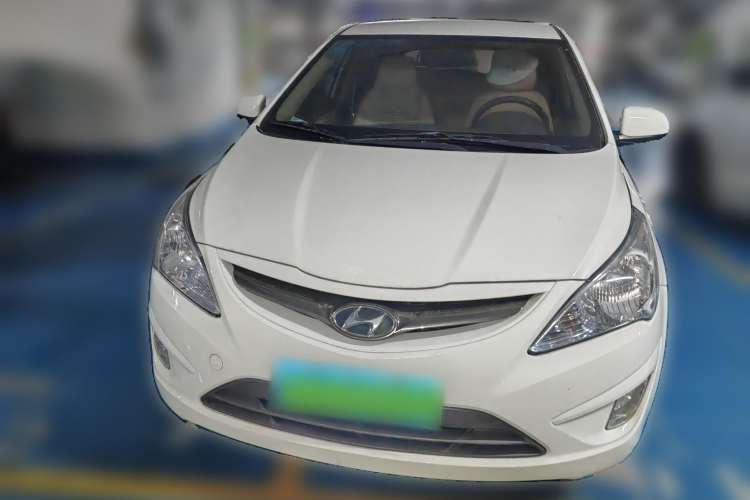 Used Hyundai Verna (older generation) 2011 Hatchback 1.4L Automatic Comfort Model GS Front