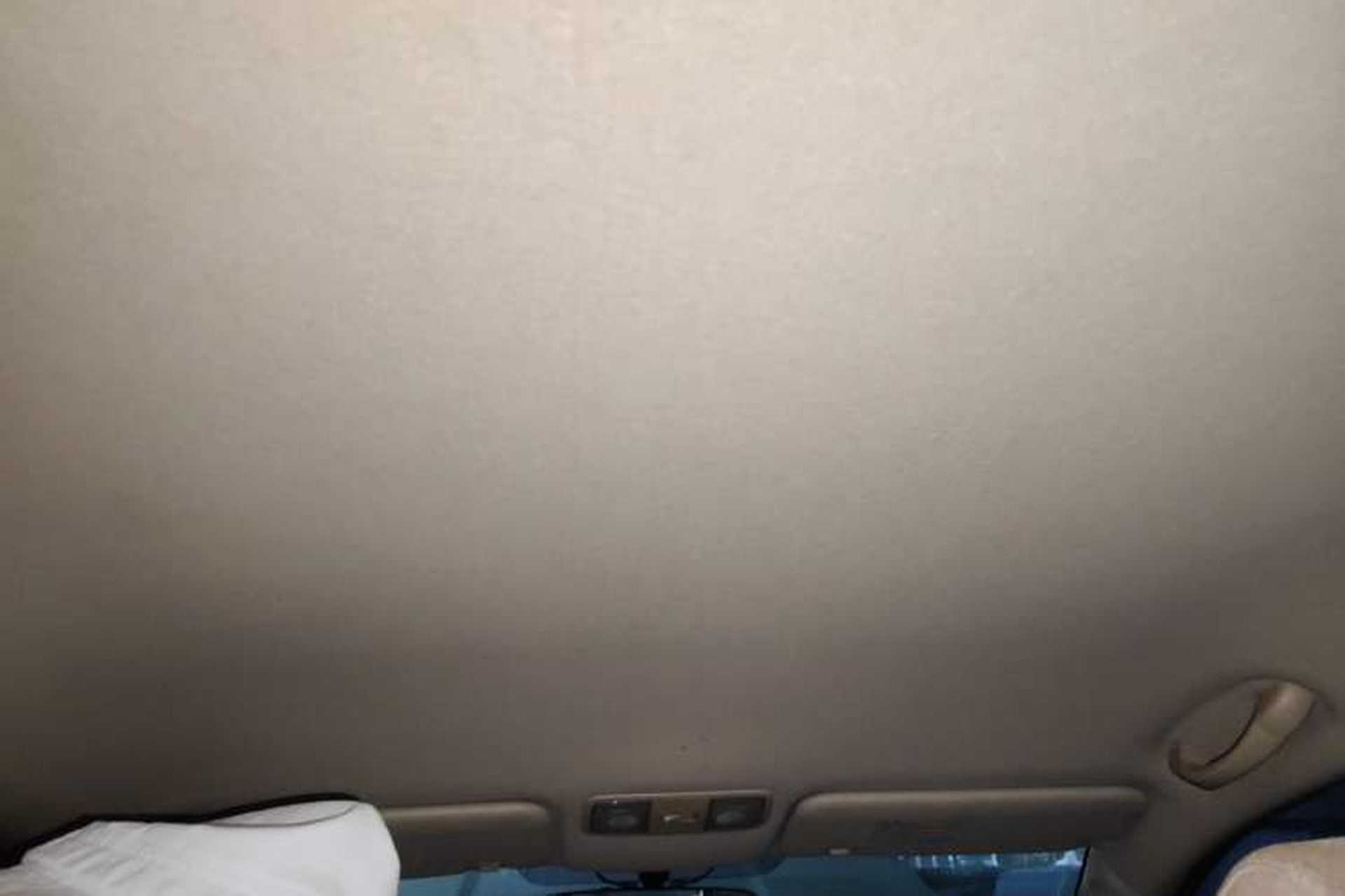 Used Hyundai Verna (older generation) 2011 Hatchback 1.4L Automatic Comfort Model GS Headliner