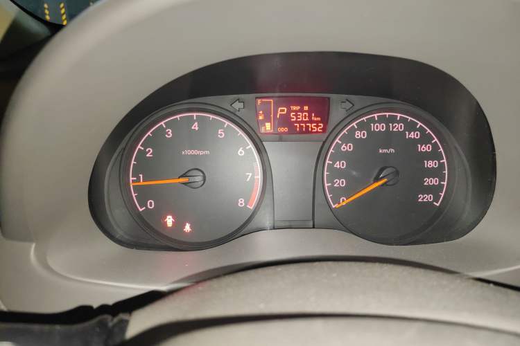 Used Hyundai Verna (older generation) 2011 Hatchback 1.4L Automatic Comfort Model GS Instrument Cluster