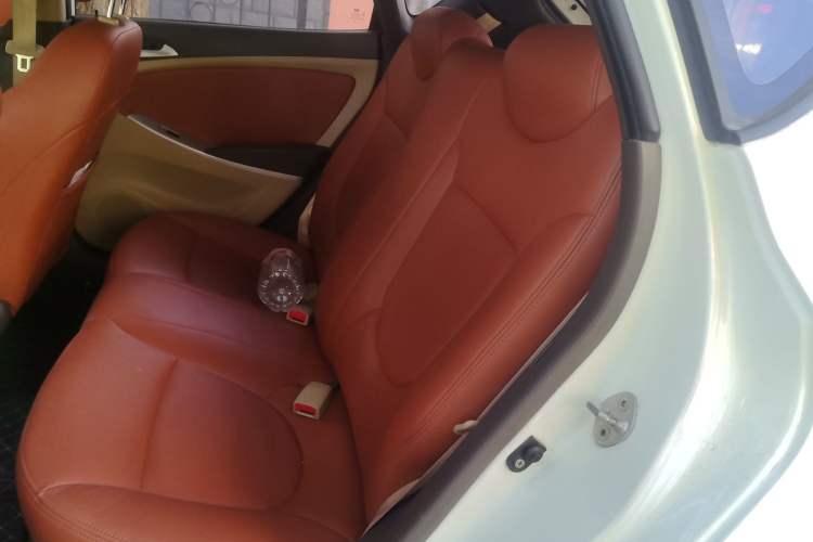 Used Hyundai Verna (older generation) 2011 Hatchback 1.4L Automatic Fashion GT Left Rear Seat