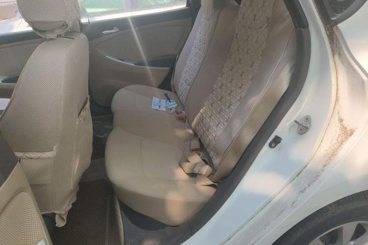 Used Hyundai Verna (older generation) 2011 Hatchback 1.4L Automatic Comfort Model GS Left Rear Seat