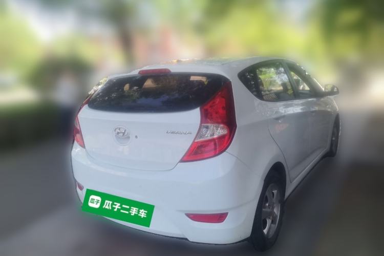 Used Hyundai Verna (older generation) 2011 Hatchback 1.4L Automatic Fashion GT Rear Right 45 Deg