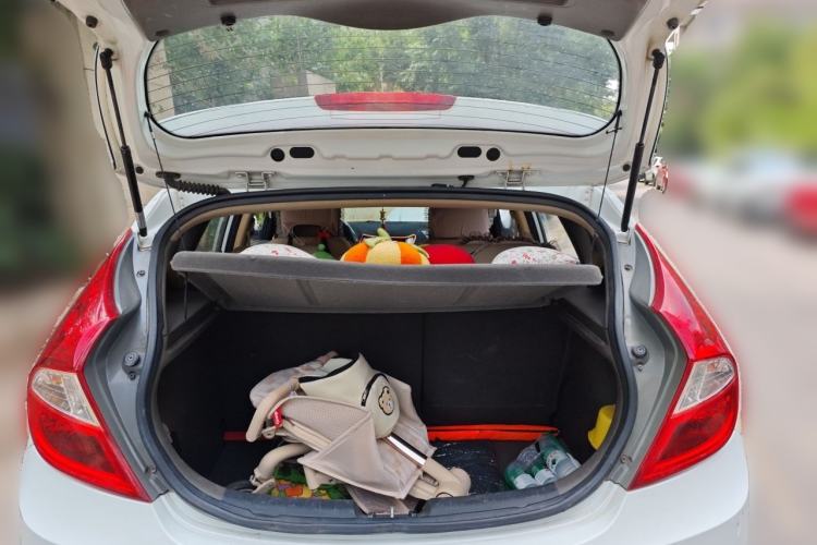 Used Hyundai Verna (older generation) 2011 Hatchback 1.4L Automatic Luxury GLS Model Trunk