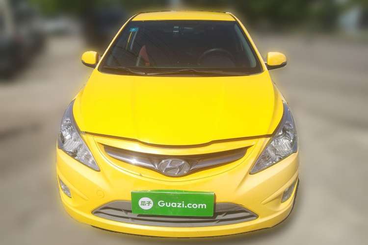 Used Hyundai Verna (older generation) 2011 Hatchback 1.4L Manual STYLE Model Front