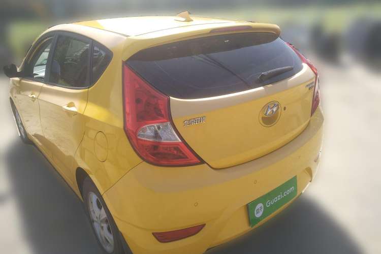 Used Hyundai Verna (older generation) 2011 Hatchback 1.4L Manual STYLE Model Rear Left 45 Deg