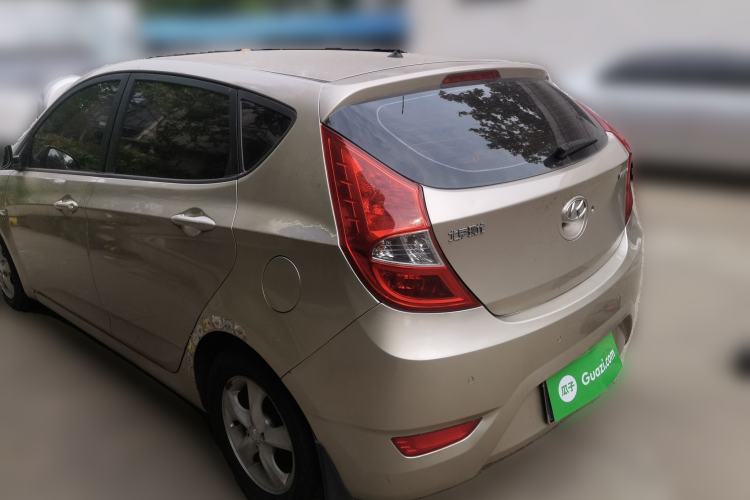 Used Hyundai Verna (older generation) 2011 Hatchback 1.4L Automatic Fashion GT Rear Left 45 Deg