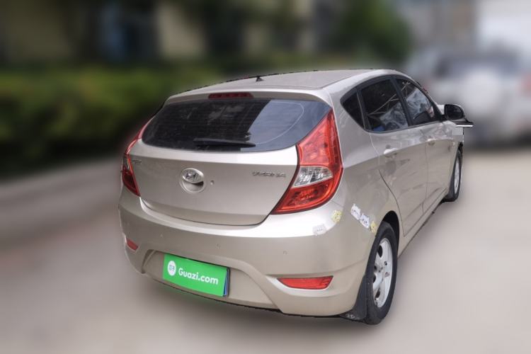 Used Hyundai Verna (older generation) 2011 Hatchback 1.4L Automatic Fashion GT Rear Right 45 Deg