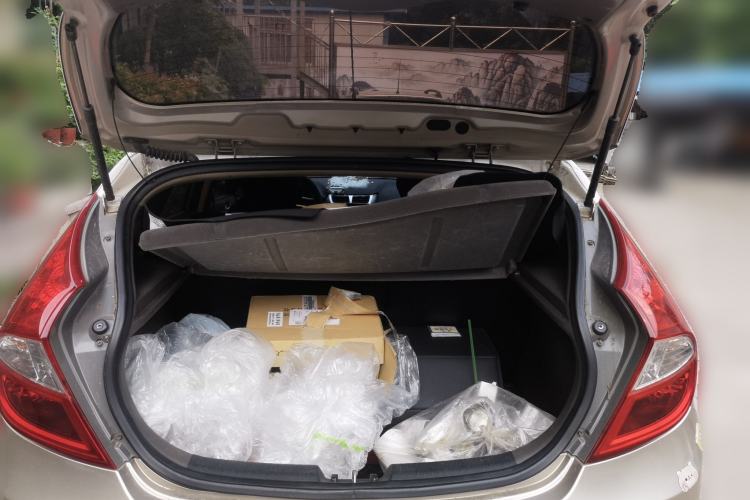 Used Hyundai Verna (older generation) 2011 Hatchback 1.4L Automatic Fashion GT Trunk