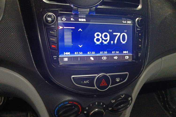 Used Hyundai Verna (older generation) 2013 Sedan 1.4L Automatic Standard GL Model Audio And AC Panel