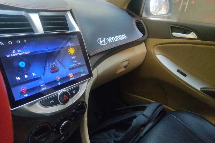 Used Hyundai Verna (older generation) 2013 Sedan 1.4L Automatic Standard GL Model Audio And AC Panel