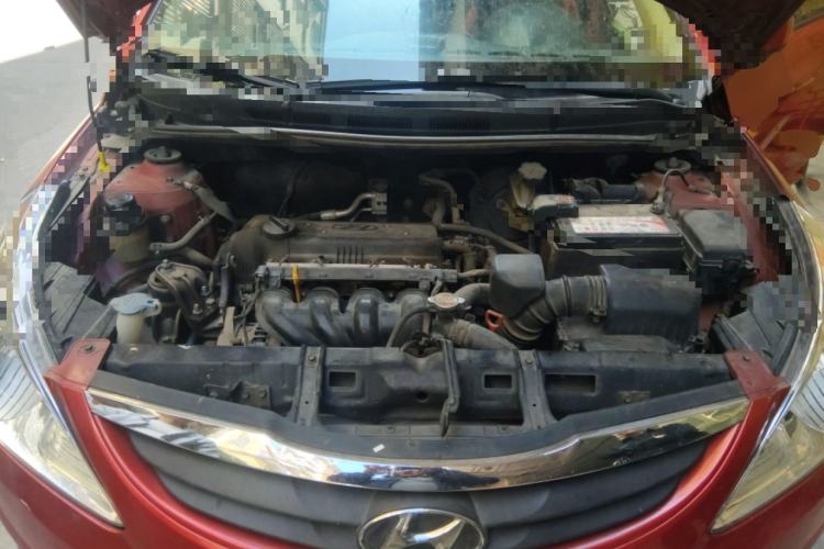 Used Hyundai Verna (older generation) 2013 Sedan 1.4L Automatic Standard GL Model Engine Bay