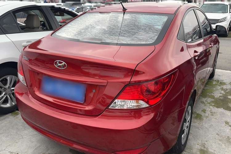 Used Hyundai Verna (older generation) 2013 Sedan 1.4L Automatic Standard GL Model Exterior 3