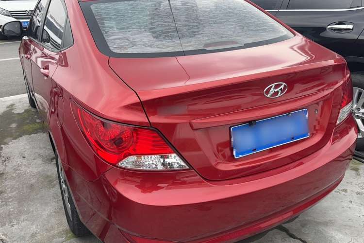 Used Hyundai Verna (older generation) 2013 Sedan 1.4L Automatic Standard GL Model Exterior 5