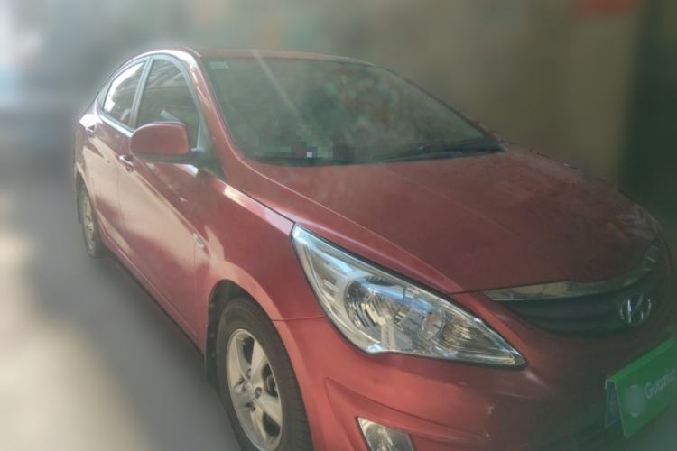 Used Hyundai Verna (older generation) 2013 Sedan 1.4L Automatic Standard GL Model Front Right 45 Deg