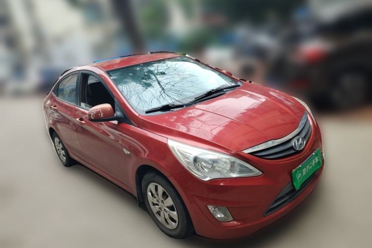 Used Hyundai Verna (older generation) 2013 Sedan 1.4L Automatic Standard GL Model Front Right 45 Deg