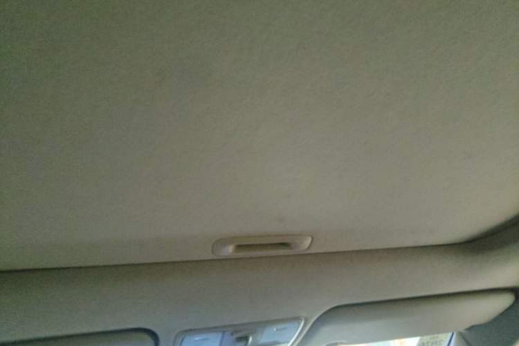 Used Hyundai Verna (older generation) 2013 Sedan 1.4L Automatic Standard GL Model Headliner