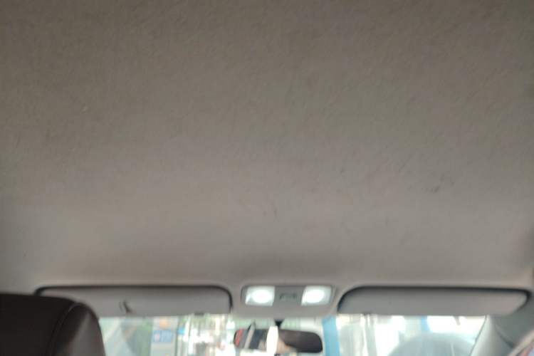 Used Hyundai Verna (older generation) 2013 Sedan 1.4L Automatic Standard GL Model Headliner