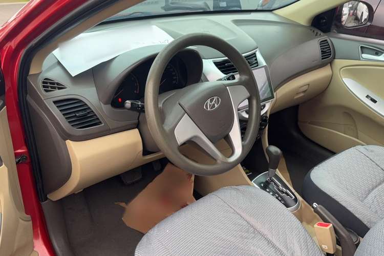 Used Hyundai Verna (older generation) 2013 Sedan 1.4L Automatic Standard GL Model Interior 3