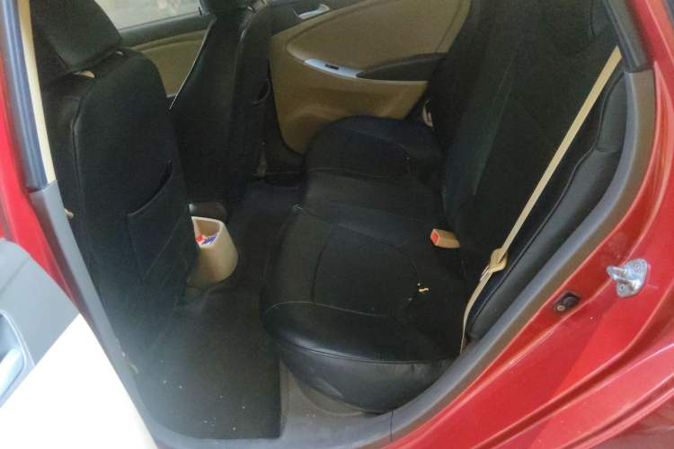 Used Hyundai Verna (older generation) 2013 Sedan 1.4L Automatic Standard GL Model Left Rear Seat