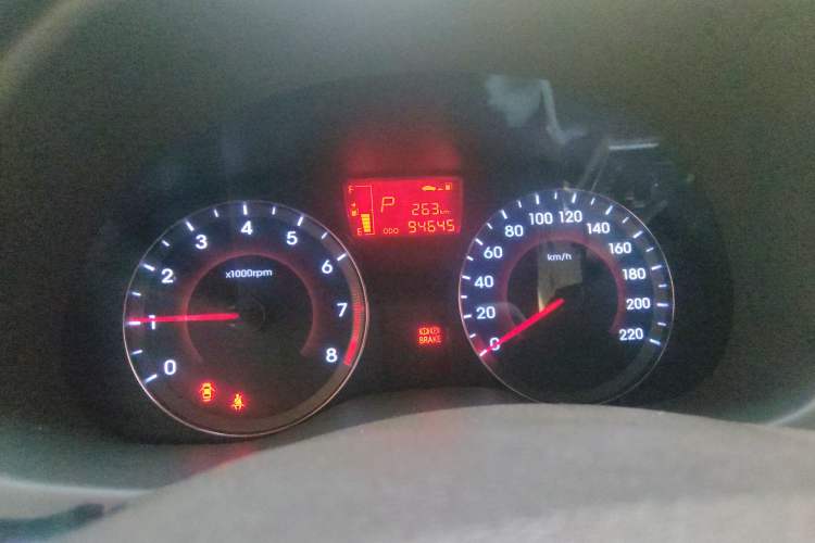 Used Hyundai Verna (older generation) 2013 Sedan 1.4L Automatic Standard GL Model Odometer Close Up