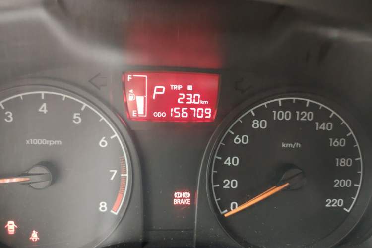 Used Hyundai Verna (older generation) 2013 Sedan 1.4L Automatic Standard GL Model Odometer Close Up