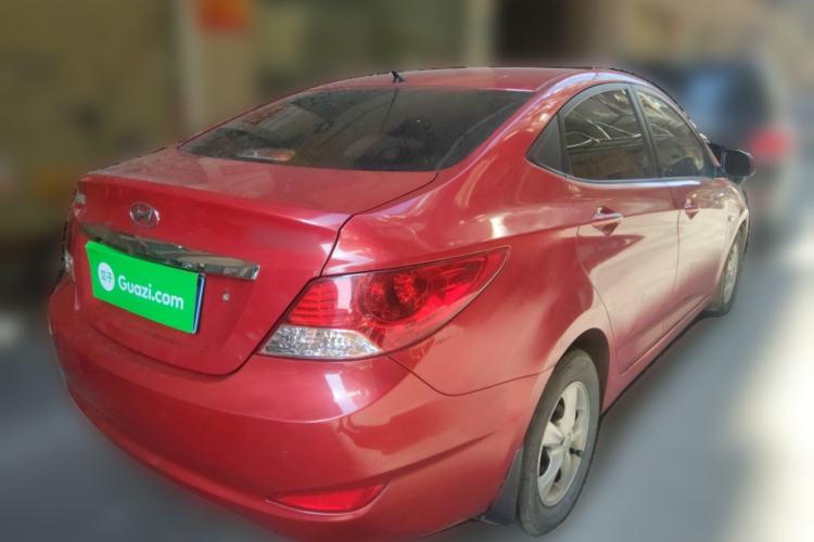 Used Hyundai Verna (older generation) 2013 Sedan 1.4L Automatic Standard GL Model Rear Right 45 Deg