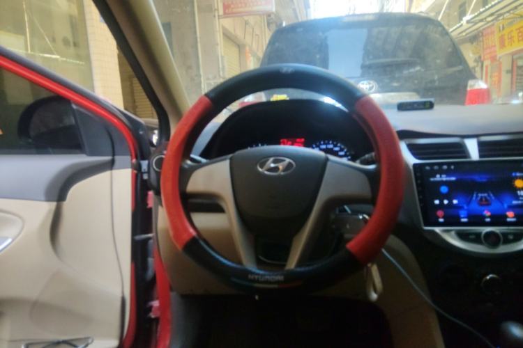 Used Hyundai Verna (older generation) 2013 Sedan 1.4L Automatic Standard GL Model Steering Wheel