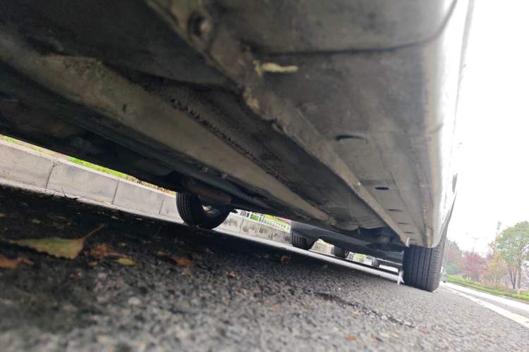 Used Hyundai Verna (older generation) 2013 Sedan 1.4L Automatic Standard GL Model Chassis Front Left