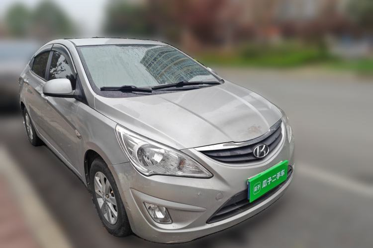 Used Hyundai Verna (older generation) 2013 Sedan 1.4L Automatic Standard GL Model Front Right 45 Deg