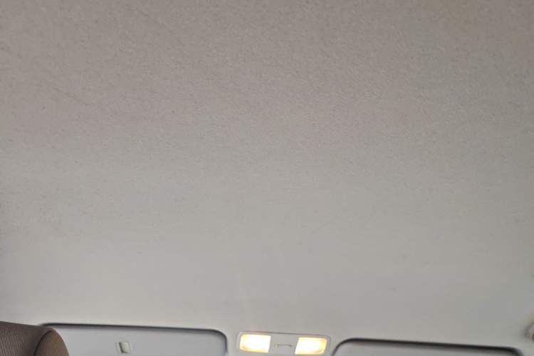 Used Hyundai Verna (older generation) 2013 Sedan 1.4L Automatic Standard GL Model Headliner