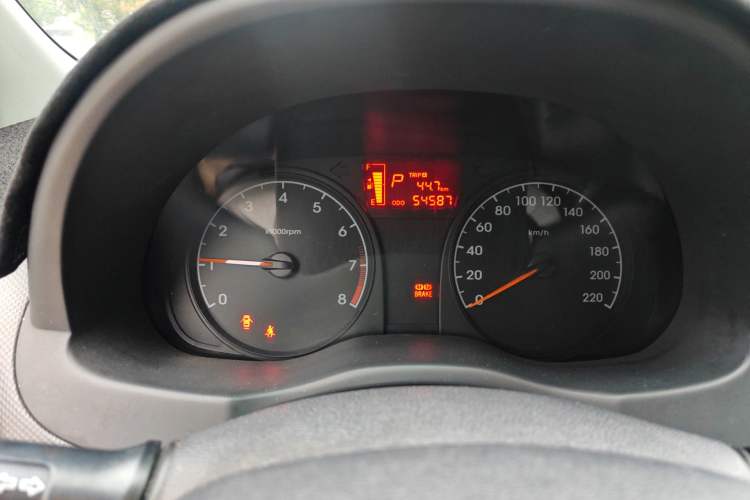 Used Hyundai Verna (older generation) 2013 Sedan 1.4L Automatic Standard GL Model Instrument Cluster