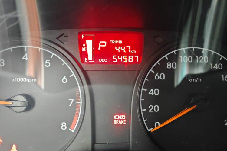 Used Hyundai Verna (older generation) 2013 Sedan 1.4L Automatic Standard GL Model Odometer Close Up