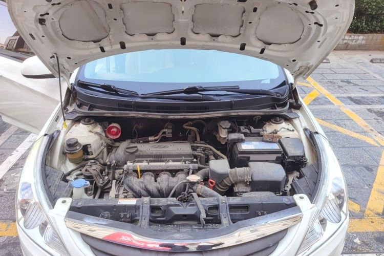 Used Hyundai Verna (older generation) 2013 Sedan 1.4L Automatic Standard GL Model Engine Bay