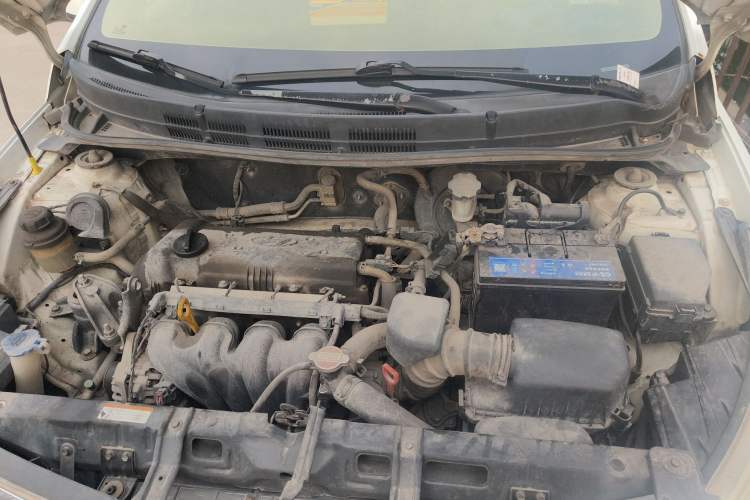 Used Hyundai Verna (older generation) 2013 Sedan 1.4L Automatic Standard GL Model Engine Bay