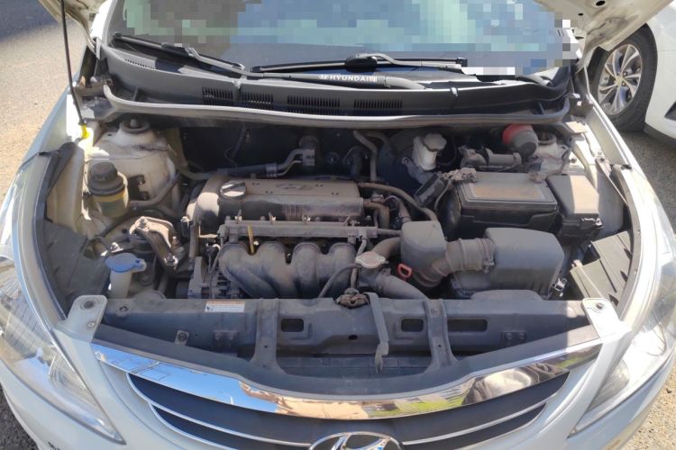 Used Hyundai Verna (older generation) 2013 Sedan 1.4L Automatic Standard GL Model Engine Bay