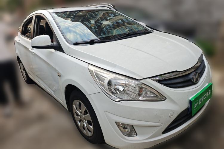 Used Hyundai Verna (older generation) 2013 Sedan 1.4L Automatic Standard GL Model Front Right 45 Deg