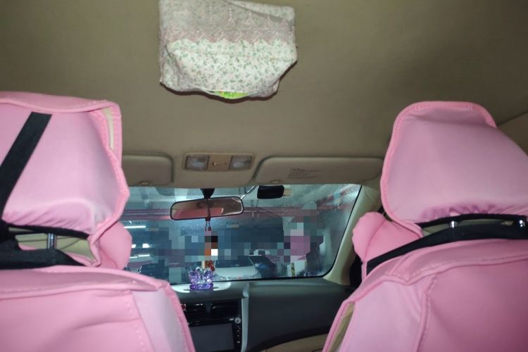 Used Hyundai Verna (older generation) 2013 Sedan 1.4L Automatic Standard GL Model Headliner
