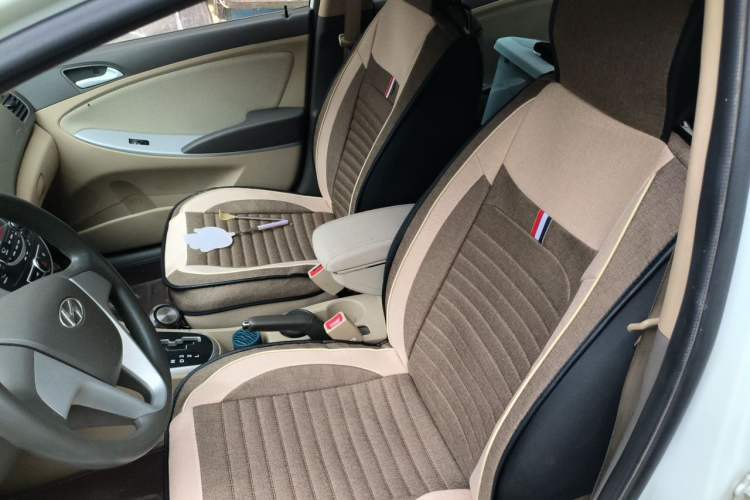 Used Hyundai Verna (older generation) 2013 Sedan 1.4L Automatic Standard GL Model Left Front Seat