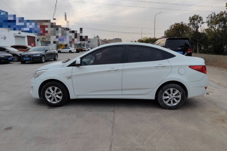 Used Hyundai Verna (older generation) 2013 Sedan 1.4L Automatic Standard GL Model Left Side