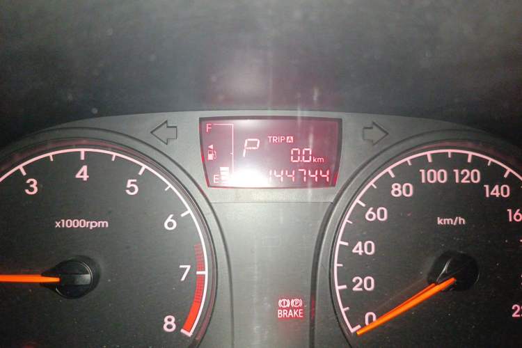 Used Hyundai Verna (older generation) 2013 Sedan 1.4L Automatic Standard GL Model Odometer Close Up
