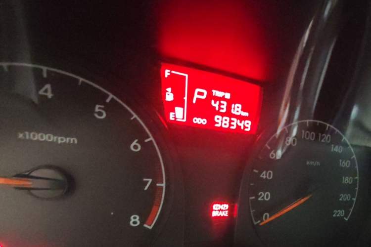 Used Hyundai Verna (older generation) 2013 Sedan 1.4L Automatic Standard GL Model Odometer Close Up