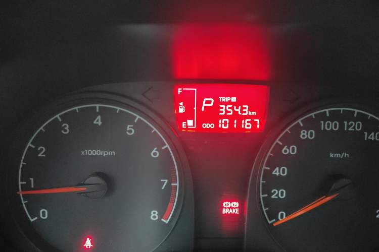 Used Hyundai Verna (older generation) 2013 Sedan 1.4L Automatic Standard GL Model Odometer Close Up