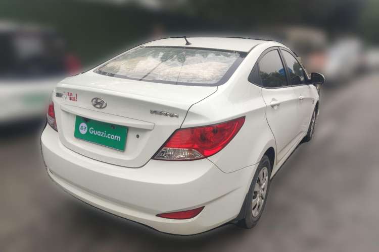 Used Hyundai Verna (older generation) 2013 Sedan 1.4L Automatic Standard GL Model Rear Right 45 Deg