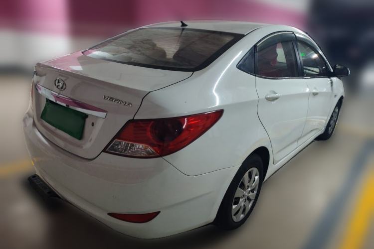 Used Hyundai Verna (older generation) 2013 Sedan 1.4L Automatic Standard GL Model Rear Right 45 Deg